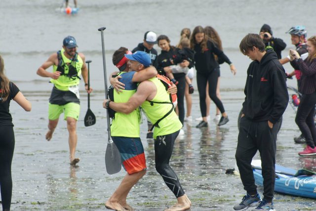 Alegría y emoción en meta. Campeonato de España SUP&Paddleboard Invierno 2017