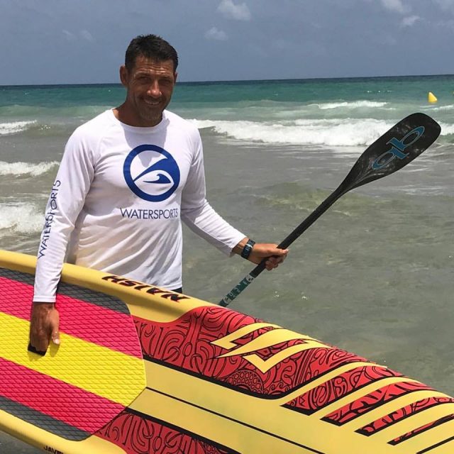 Daniel Parres entrenando para el Molokai2Oahu