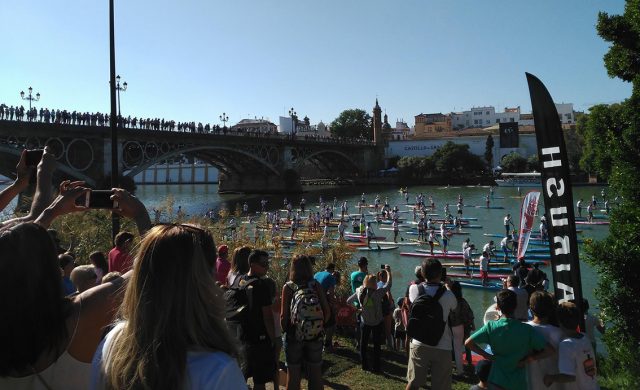 Gran ambiente en el Sevilla SUP Festival