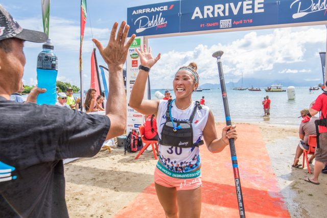 Yuka Sato llegando a meta en el Air France Paddle Festival