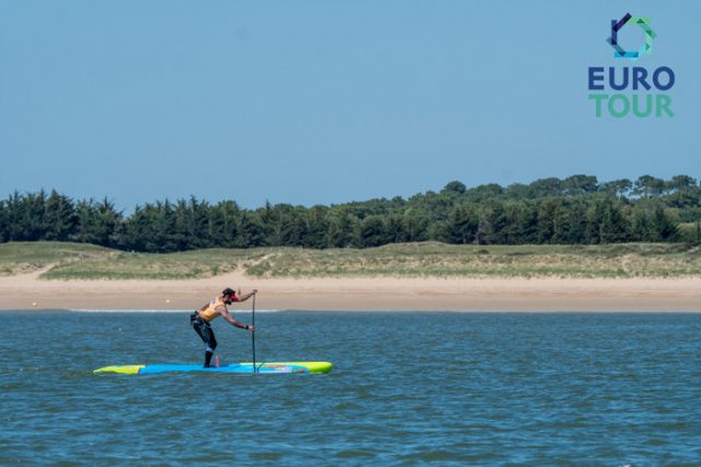 Tituan Puyó remando en solitario. Vendee Gliss