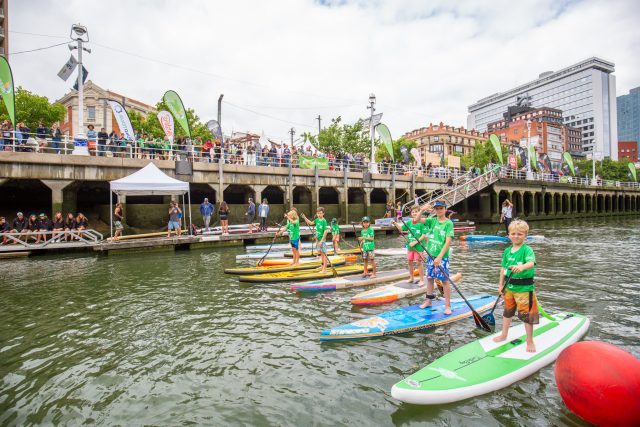 Los kids ofrecieron un gran espectáculo. Bilbao World SUP Challenge