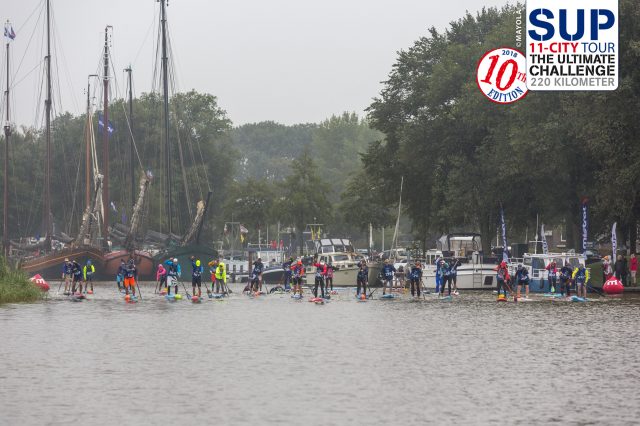 Salida con lluvia 2º día del SUP11 City Tour 2018