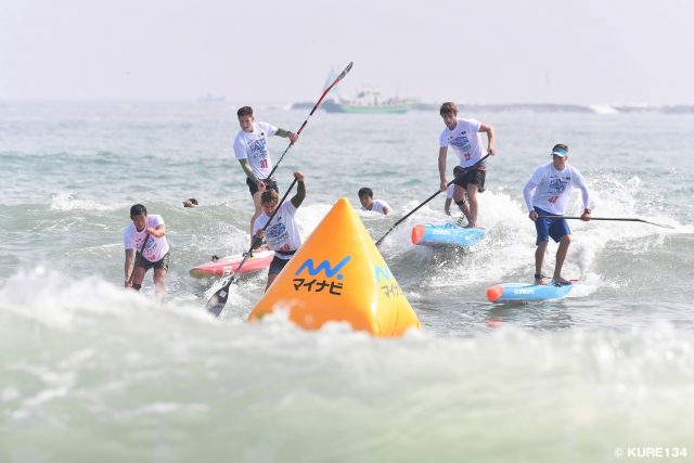 Mucho oleaje SUP Japan CUP