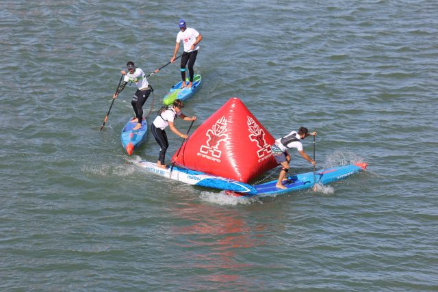 Primeros competidores categoría Elite. 2º edición del Sevilla SUP Festival