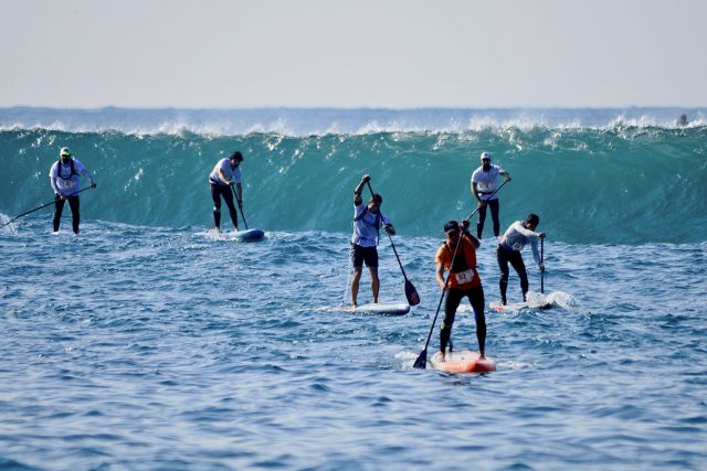 Azur Paddle Days con olas