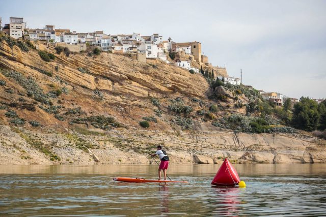 Preciosa estampa del Iznájar SUP Lago de Andalucía