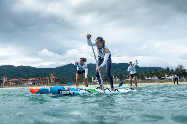 SUP Girls. Connor Baxter. Ll Salvador ISA SUP&Paddleboard