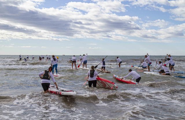 Salida Amateur y más categorías de la Gran Carrera del Mediterráneo SUP Race