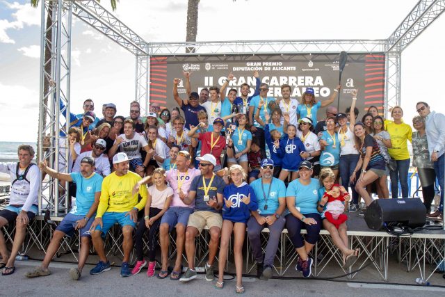 Participantes de la Gran Carrera del Mediterráneo SUP Race