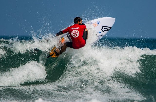 Stand Up Paddle modalidad de olas