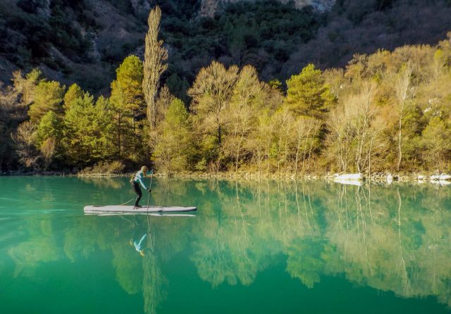 SUP en agua flat en el Pirineos SUP Festival 