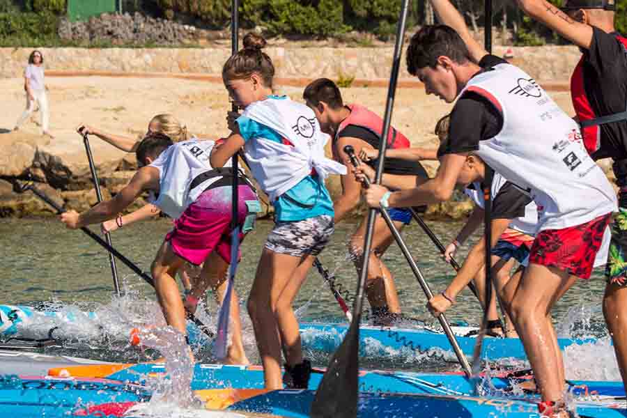 Salida en competición. Campus SUP Race Jóvenes Promesas